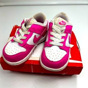 Size 5 Toddler Kid's Nike Dunk Low Sneakers FB9107-102 White/Laser Fuchsia
